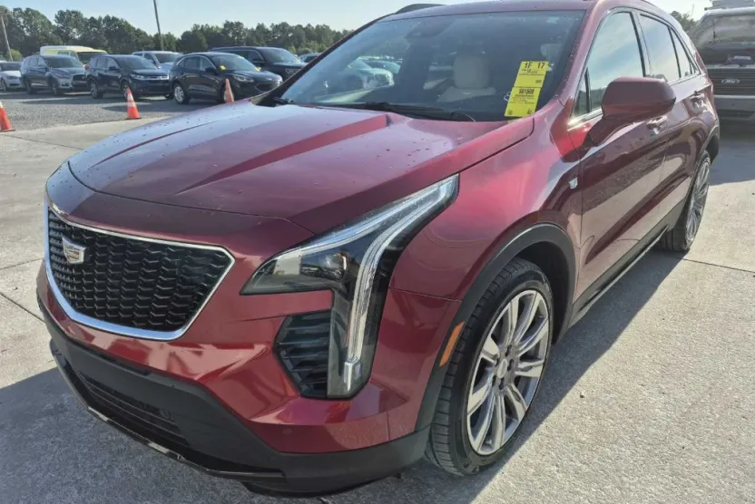 2019 Cadillac XT4 Sport photo 1