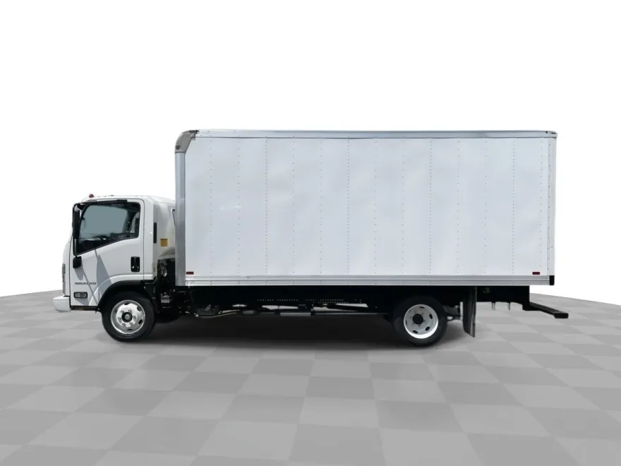 2024 Chevrolet Silverado photo 1
