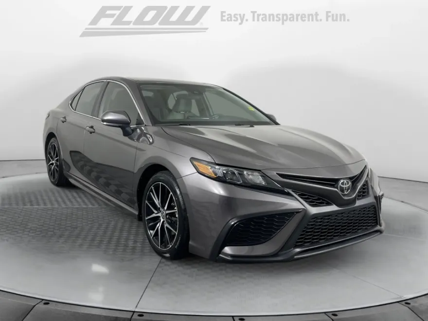 2023 Toyota Camry SE photo 1