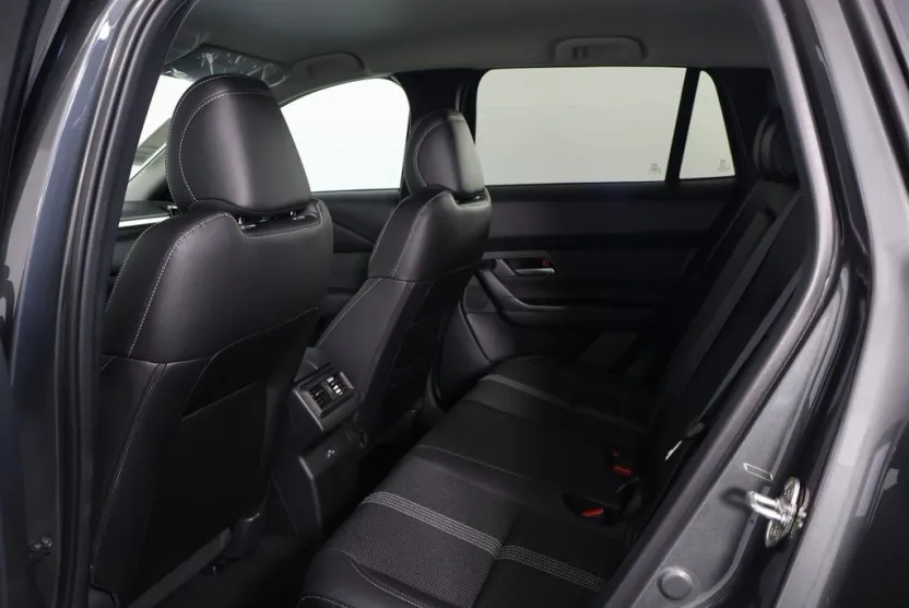 2025 Mazda CX-50 Preferred photo 1