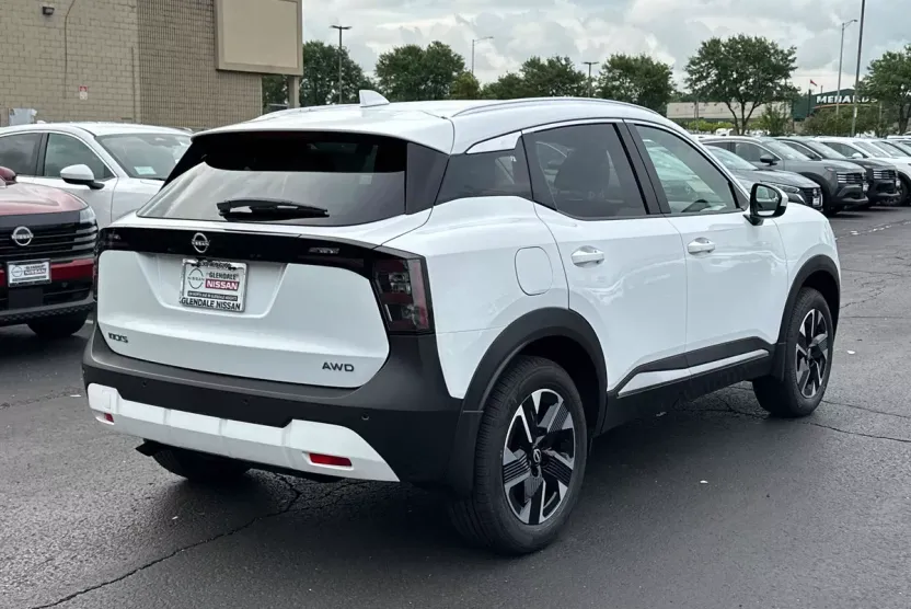2025 Nissan Kicks SV photo 1