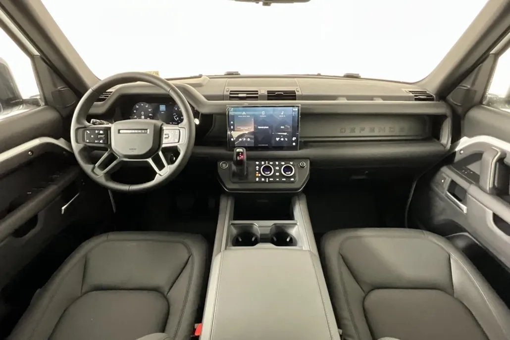 2025 Land Rover Defender 110 X-Dynamic SE photo 1