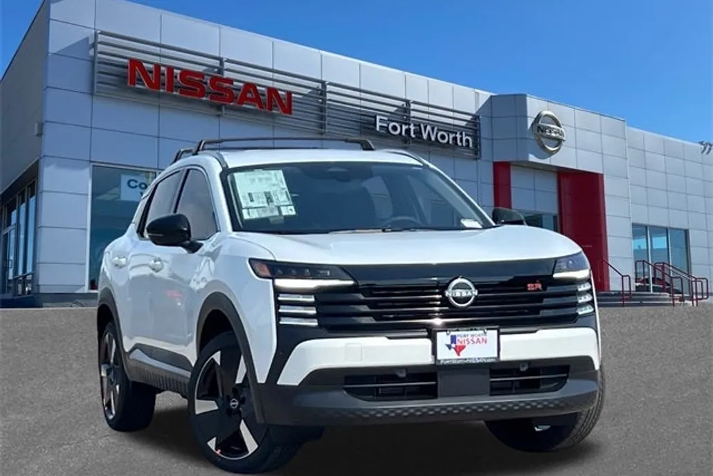 2026 Nissan Kicks SR photo 1