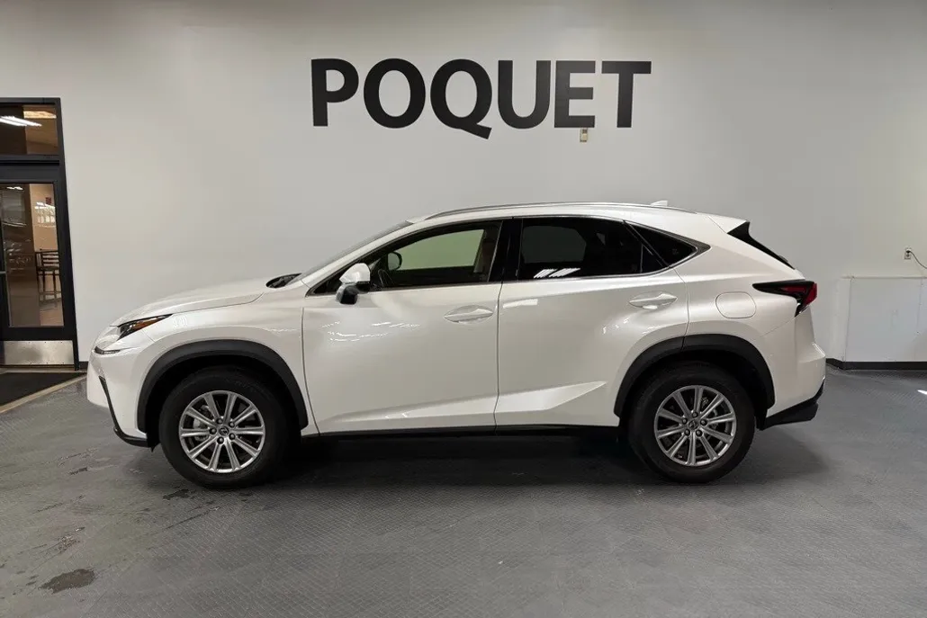 2021 Lexus NX 300 photo 1