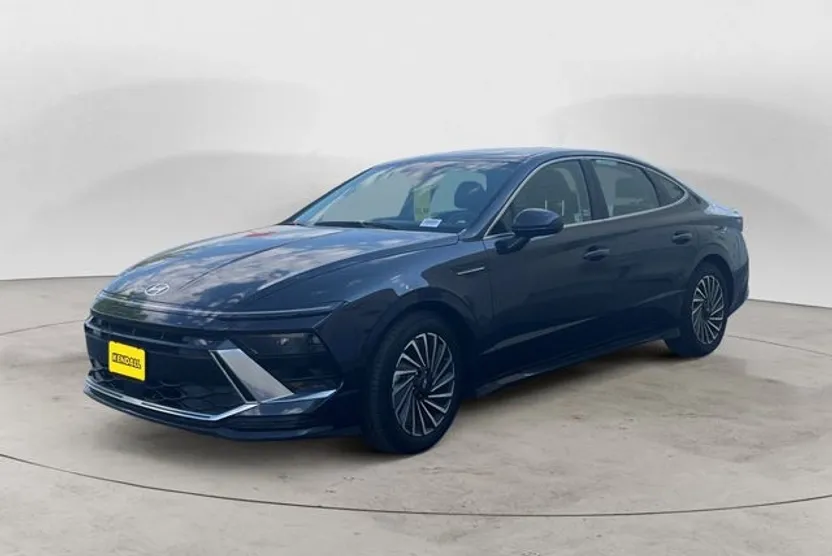 2024 Hyundai Sonata Hybrid SEL photo 1