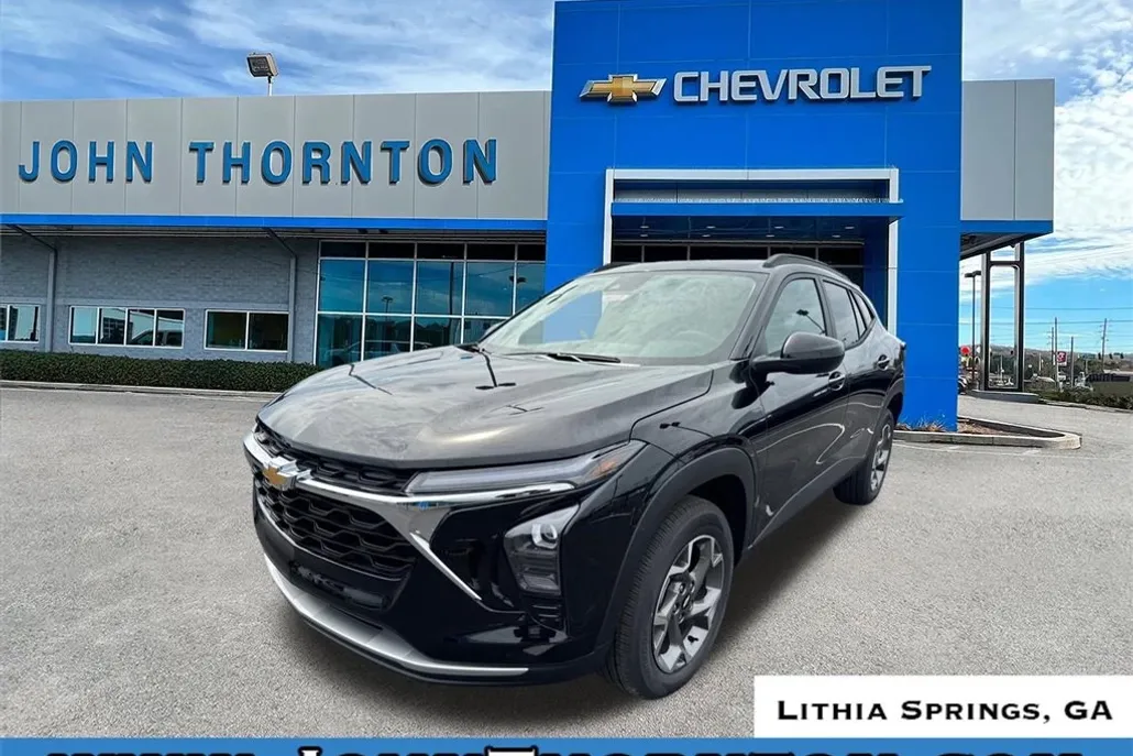 2026 Chevrolet Trax LT photo 1
