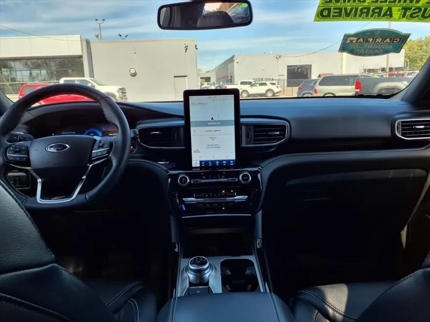 2022 Ford Explorer ST photo 1