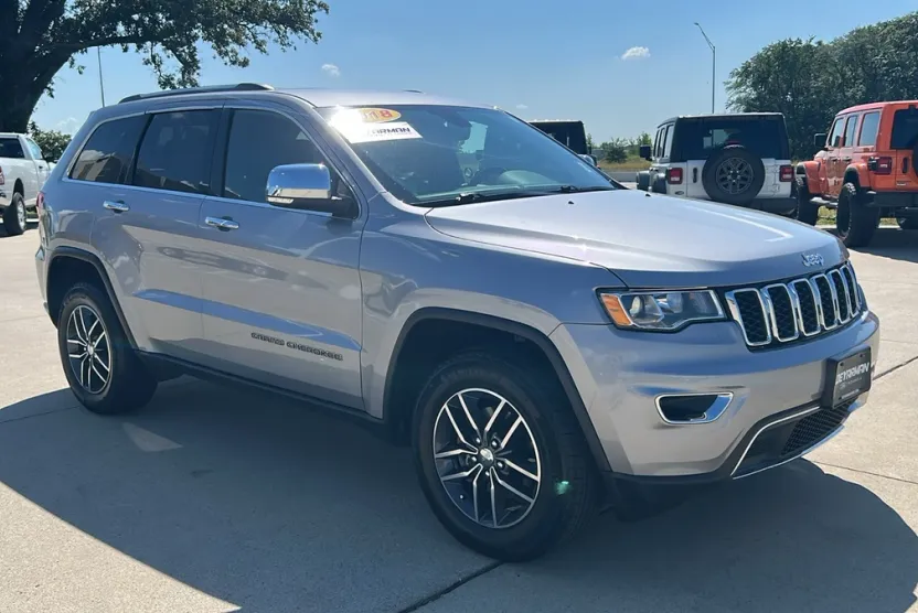 2018 Jeep Grand Cherokee Limited photo 1