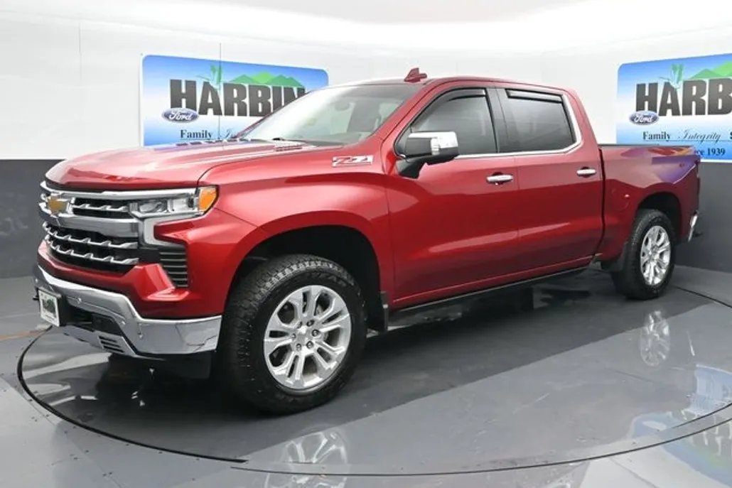 2024 Chevrolet Silverado 1500 LTZ photo 1