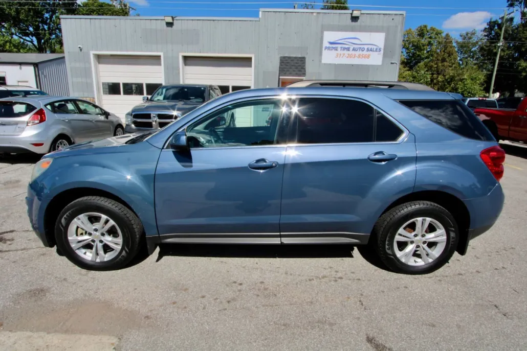 2011 Chevrolet Equinox LT photo 1