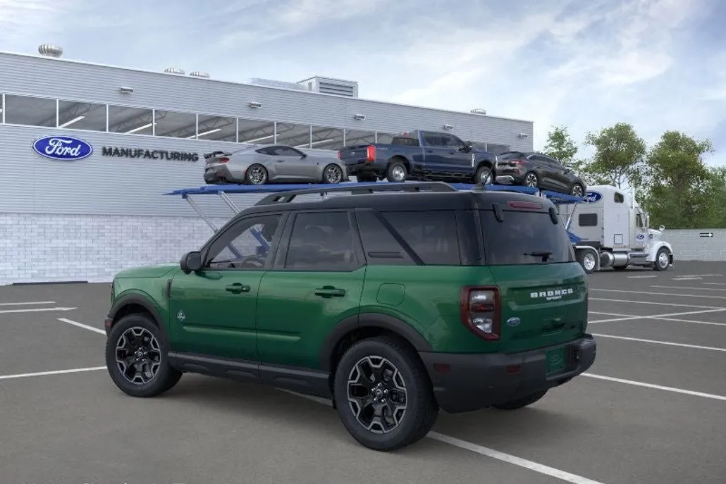 2025 Ford Bronco Sport Outer Banks photo 1