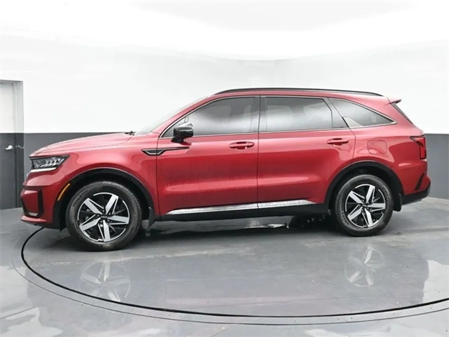 2023 Kia Sorento S photo 1