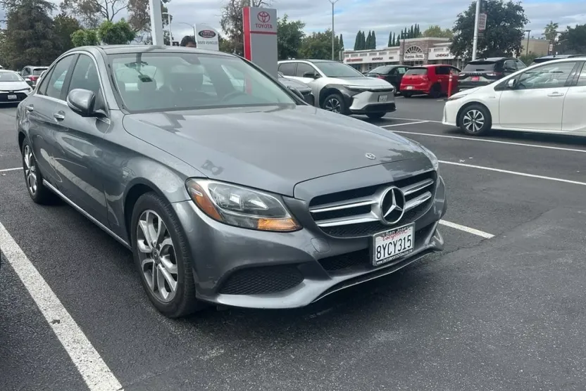 2017 Mercedes Benz C 300 photo 1