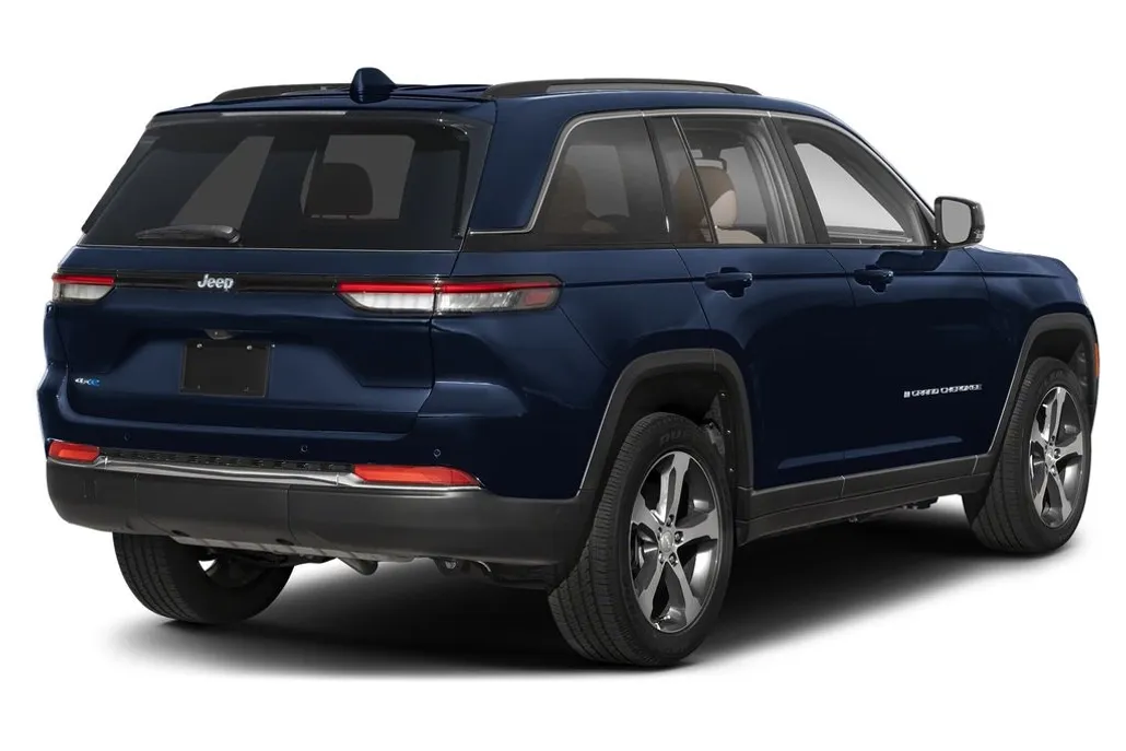 2023 Jeep Cherokee 4xe photo 1