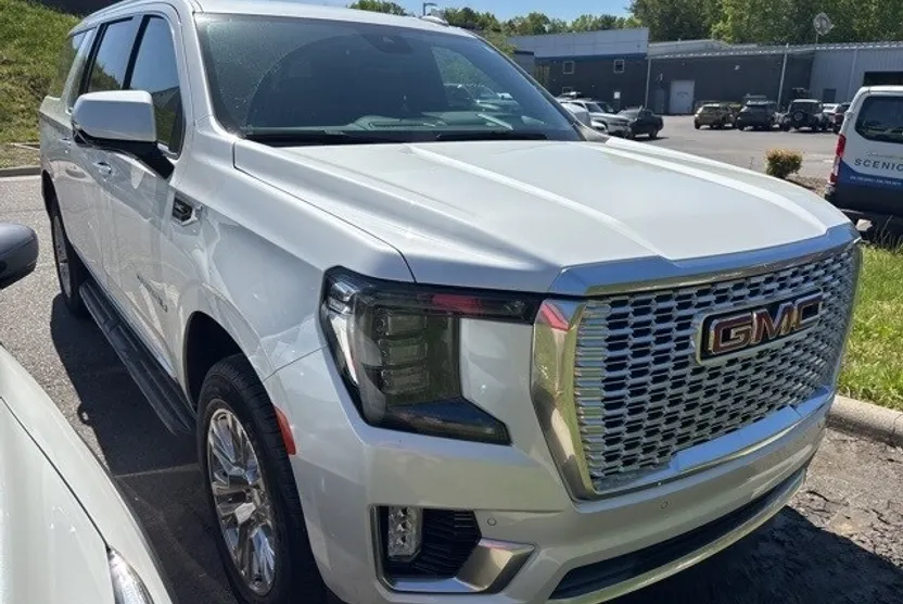 2024 Gmc Yukon XL Denali photo 1