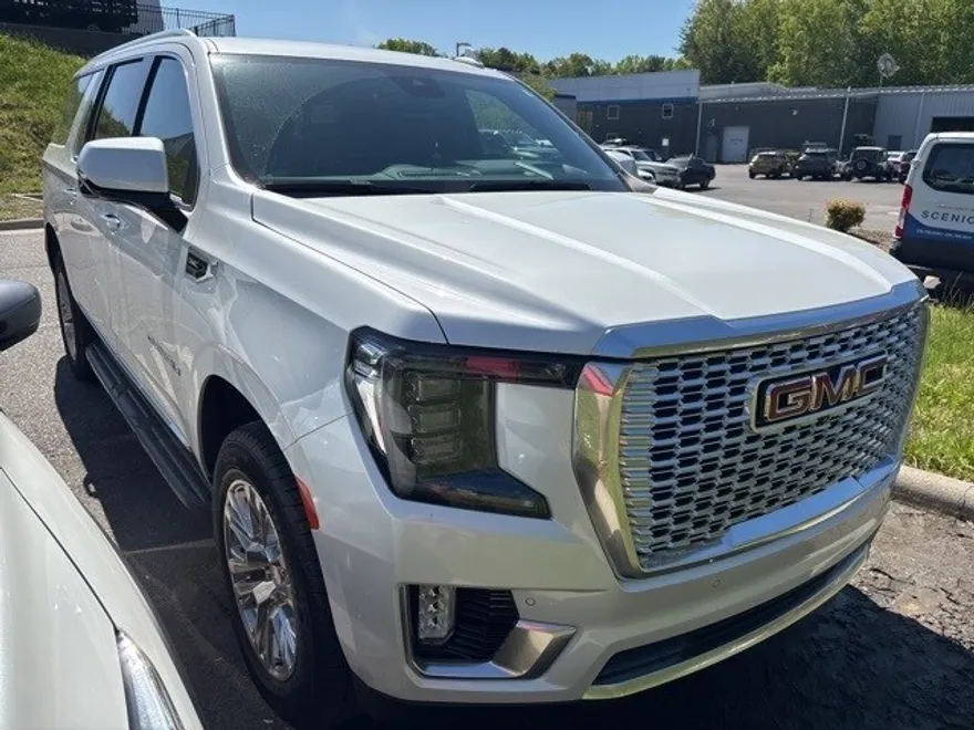 2024 Gmc Yukon XL Denali photo 1