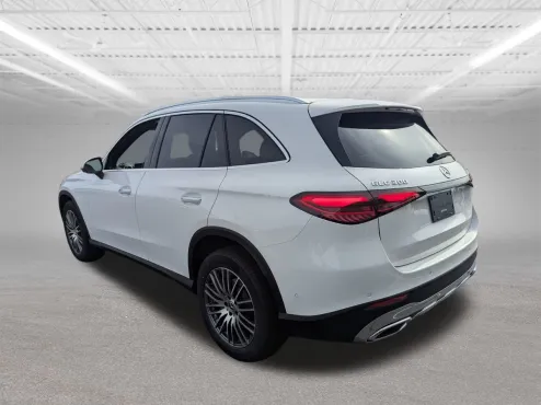 2026 Mercedes Benz GLC 300 4MATIC photo 4