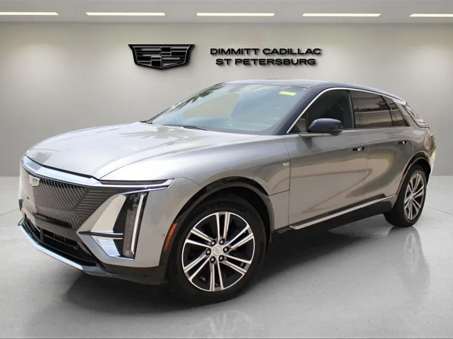 2025 Cadillac Lyriq Luxury photo 1