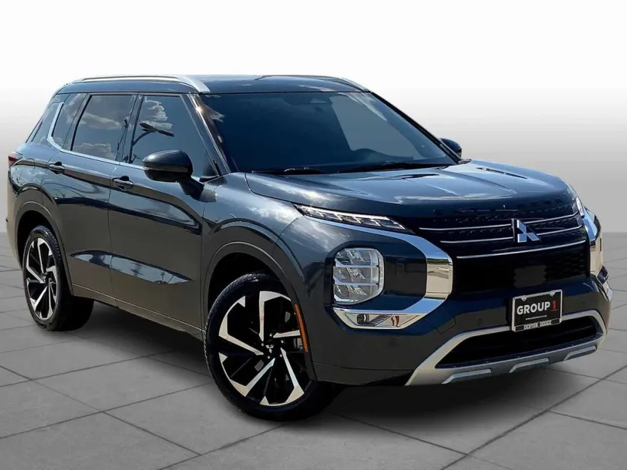2024 Mitsubishi Outlander SEL S-AWC photo 1
