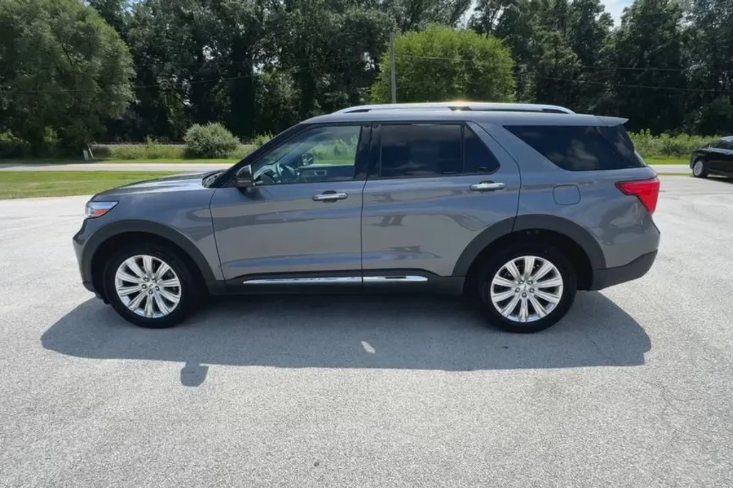 2021 Ford Explorer Limited photo 1