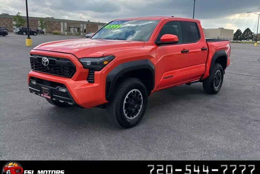 2024 Toyota Tacoma TRD Off-Road photo 1