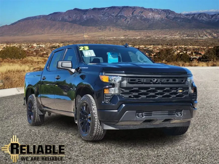 2023 Chevrolet Silverado 1500 Custom photo 1