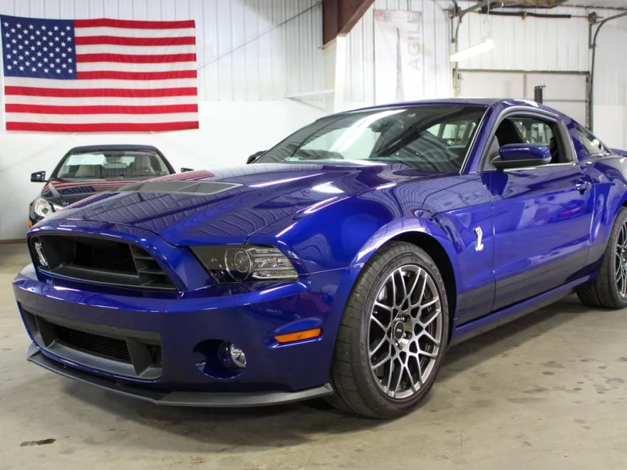 2013 Ford Mustang Shelby GT500 photo 1