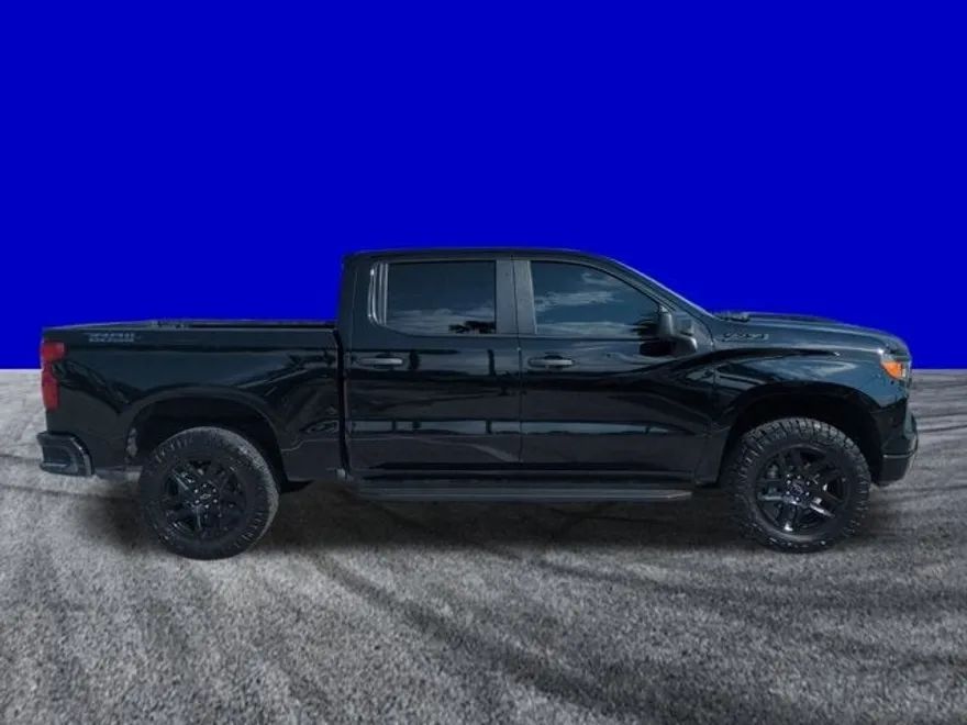 2024 Chevrolet Silverado 1500 Custom Trail Boss photo 1