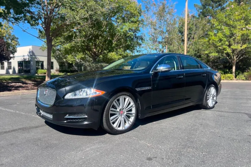 2015 Jaguar XJ XJL Portfolio photo 1