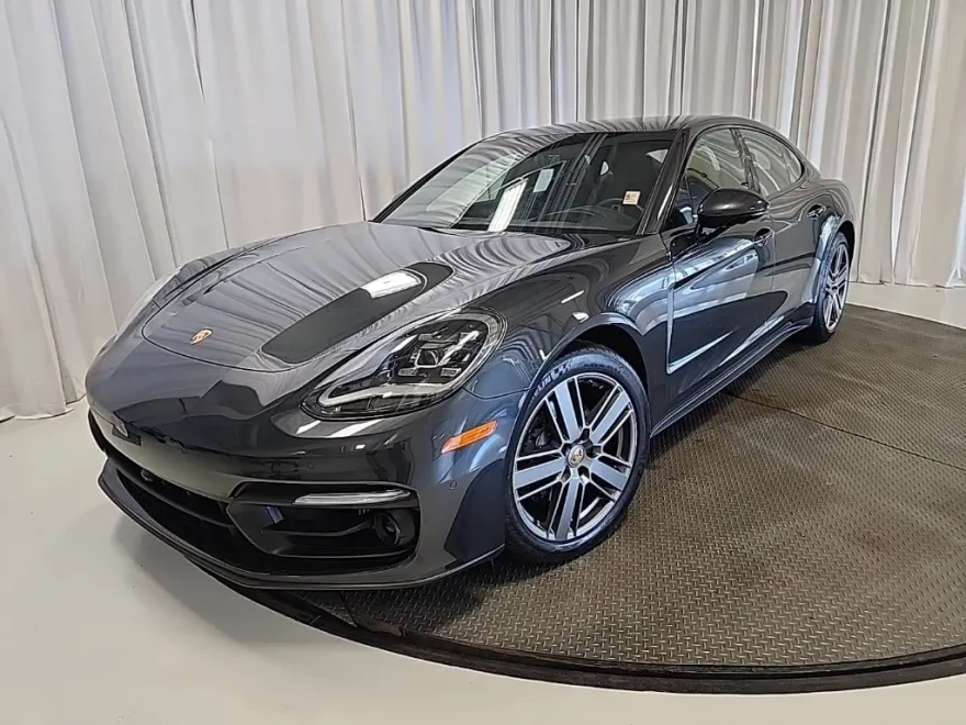 2023 Porsche Panamera 4 Platinum photo 1