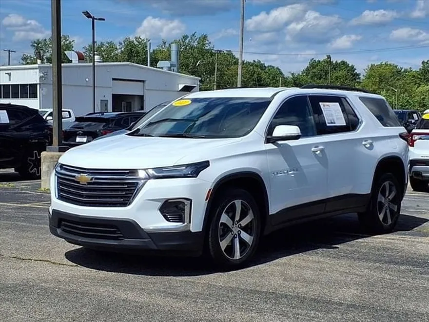 2022 Chevrolet Traverse Leather photo 1