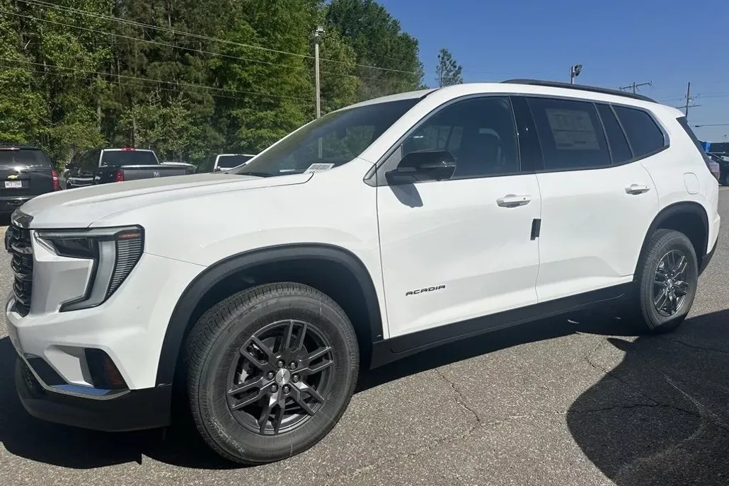 2025 Gmc Acadia Elevation photo 1