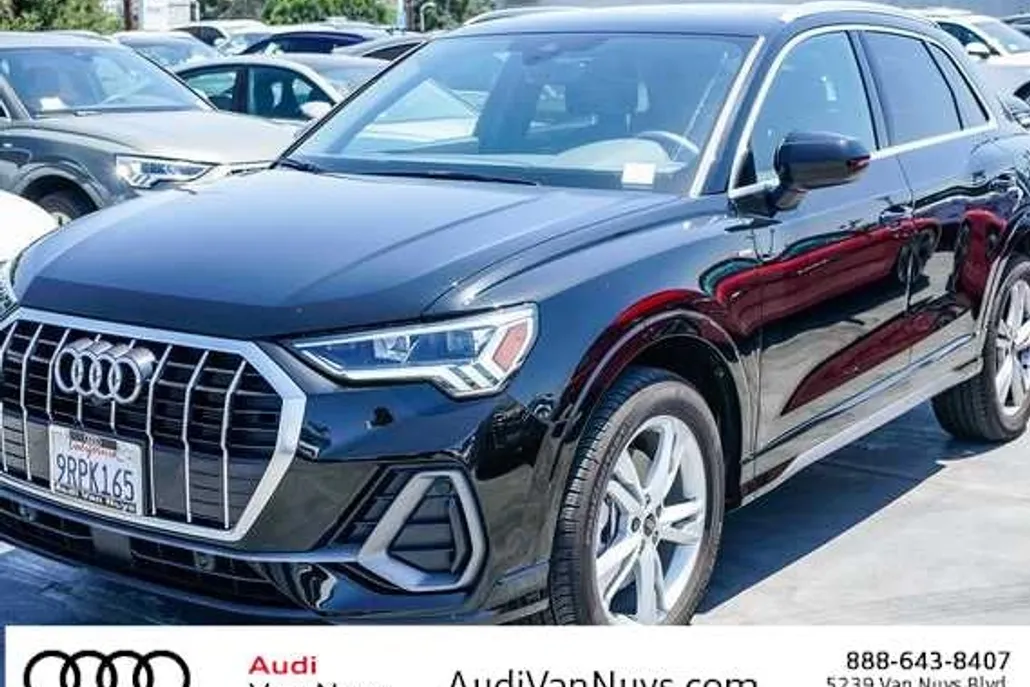 2024 Audi Q3 S line Premium Plus photo 1