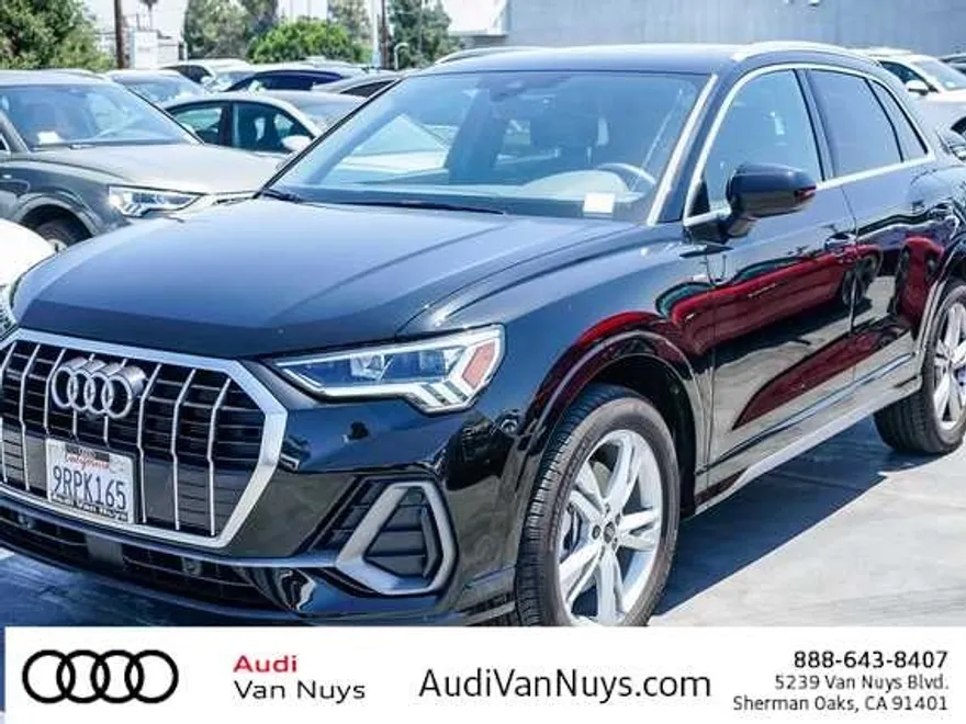 2024 Audi Q3 S line Premium Plus photo 1