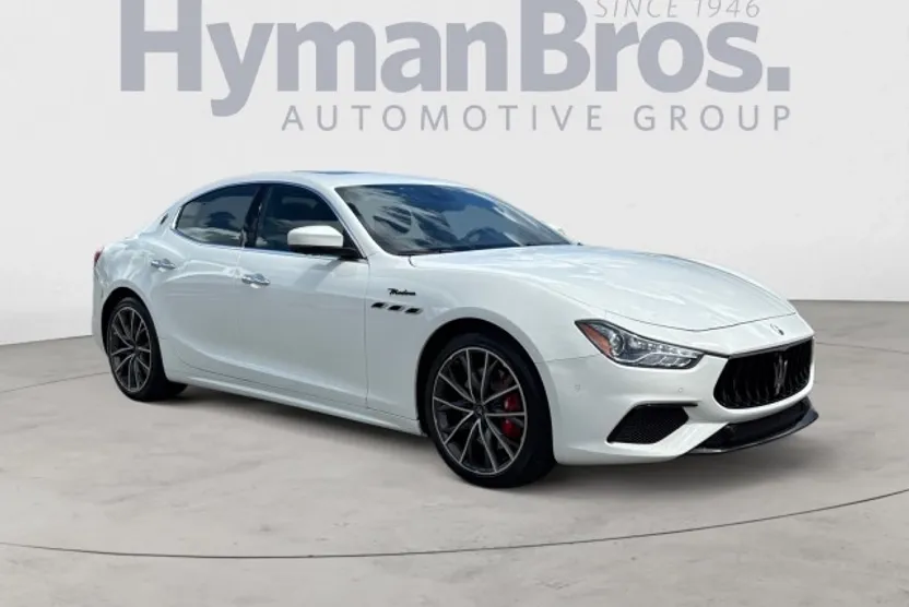 2022 Maserati Ghibli Modena Q4 photo 1
