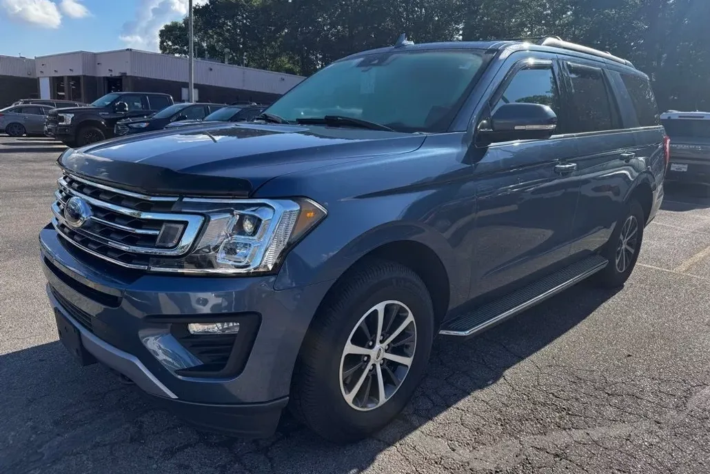 2020 Ford Expedition XLT photo 1