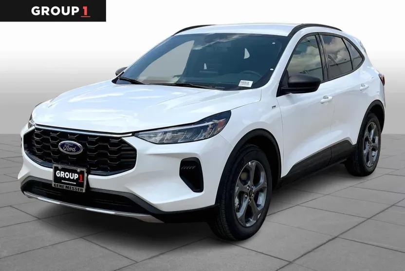 2025 Ford Escape ST-Line photo 1