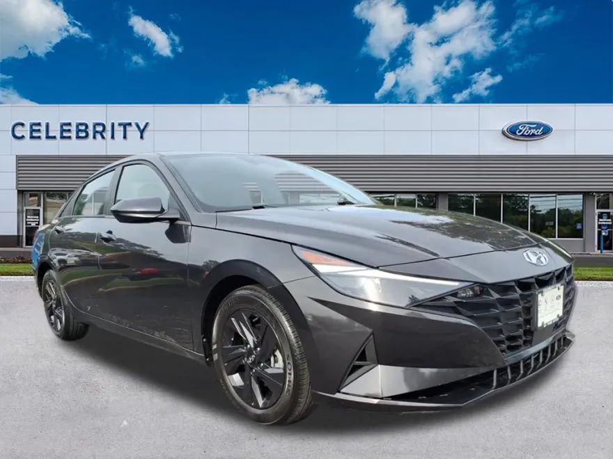 2021 Hyundai Elantra SEL Convenience photo 1
