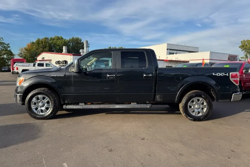 2010 Ford F-150 Lariat photo 1
