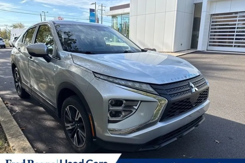 2023 Mitsubishi Eclipse Cross SE photo 1