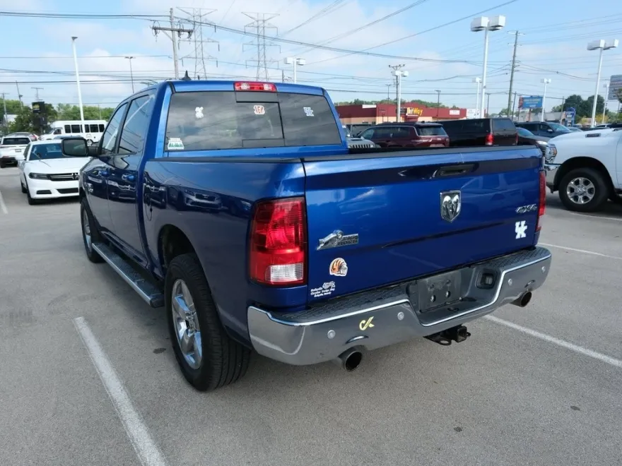 2016 Ram 1500 SLT photo 1