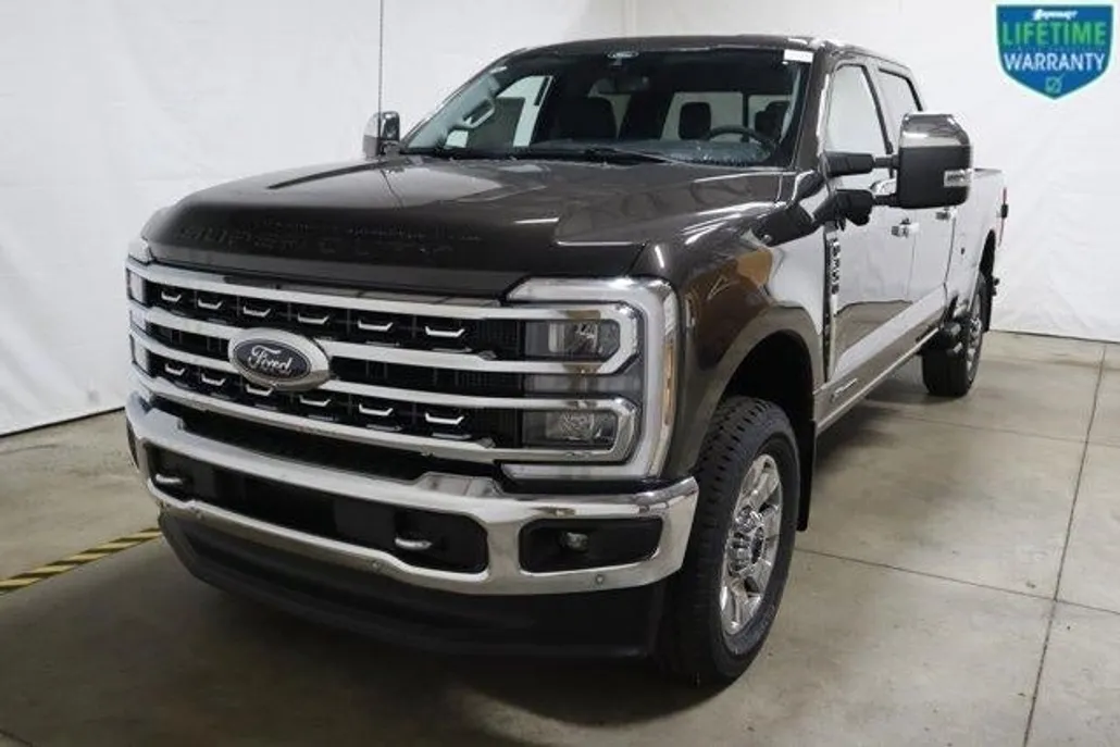 2024 Ford F-350 Lariat photo 1
