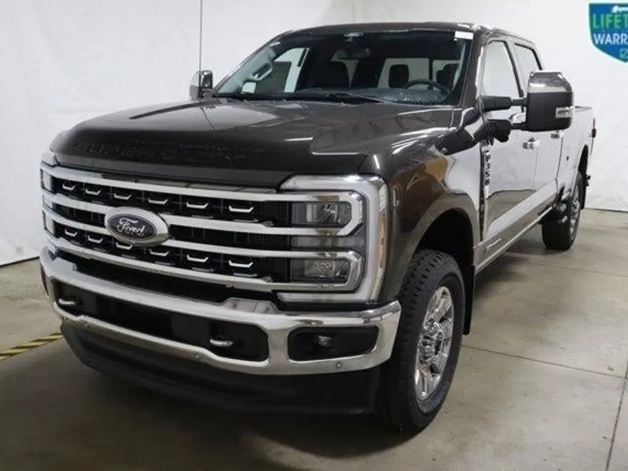 2024 Ford F-350 Lariat photo 1