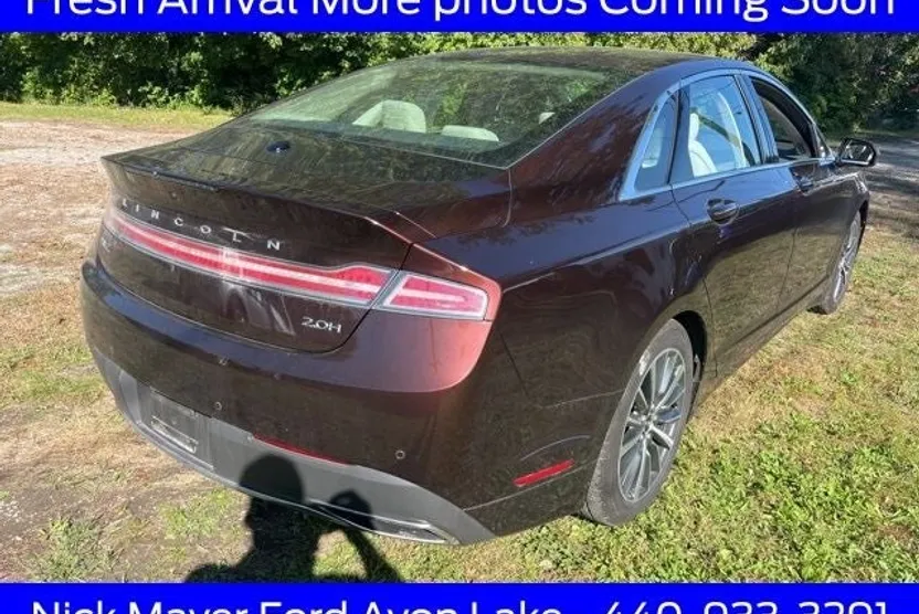 2019 Lincoln MKZ Hybrid photo 1