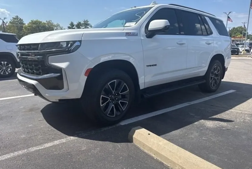 2021 Chevrolet Tahoe Z71 photo 1