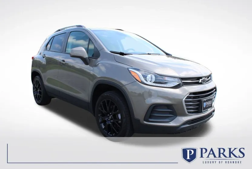 2022 Chevrolet Trax LT photo 1