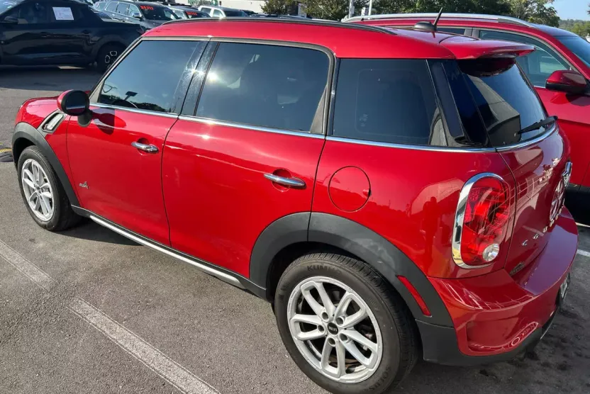 2016 Mini Countryman S ALL4 photo 1