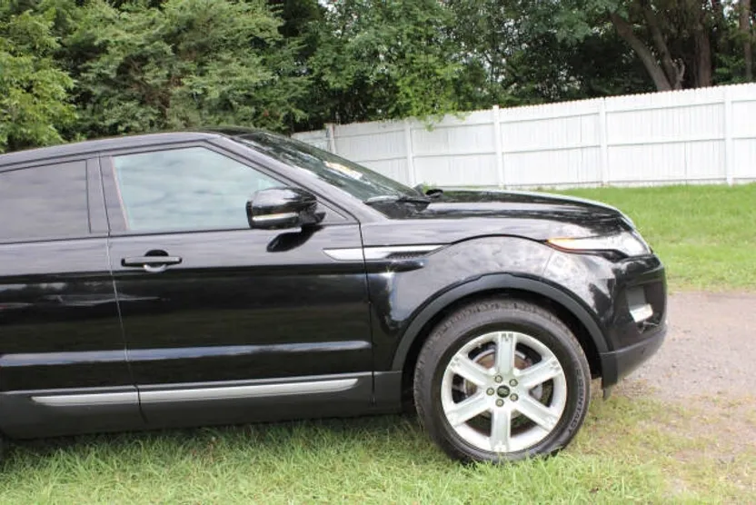 2013 Land Rover Range Rover Evoque Pure Premium photo 1