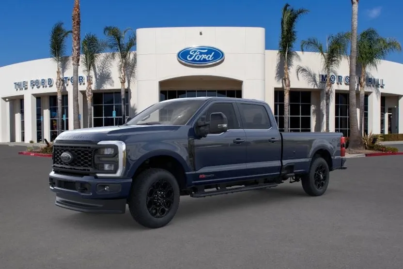 2025 Ford F-350 Lariat photo 1