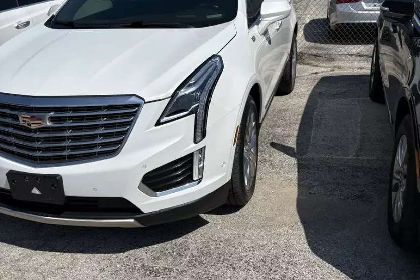 2019 Cadillac XT5 Platinum photo 1